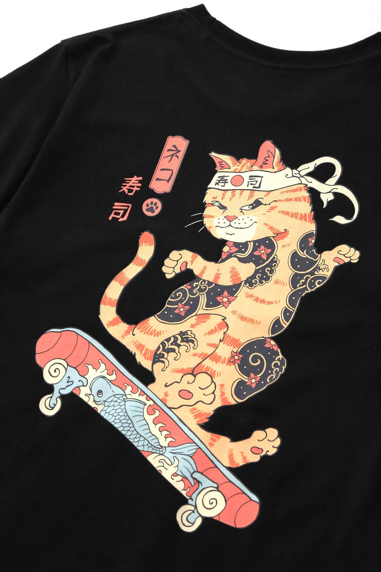 YeT019 Neko Skateboarding Cat Tee